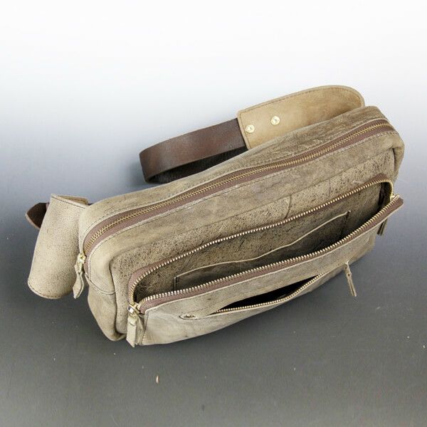 kudu] KD SQUARE BODYBAG | Ryu(リュウ)公式ECサイト／Wath'z