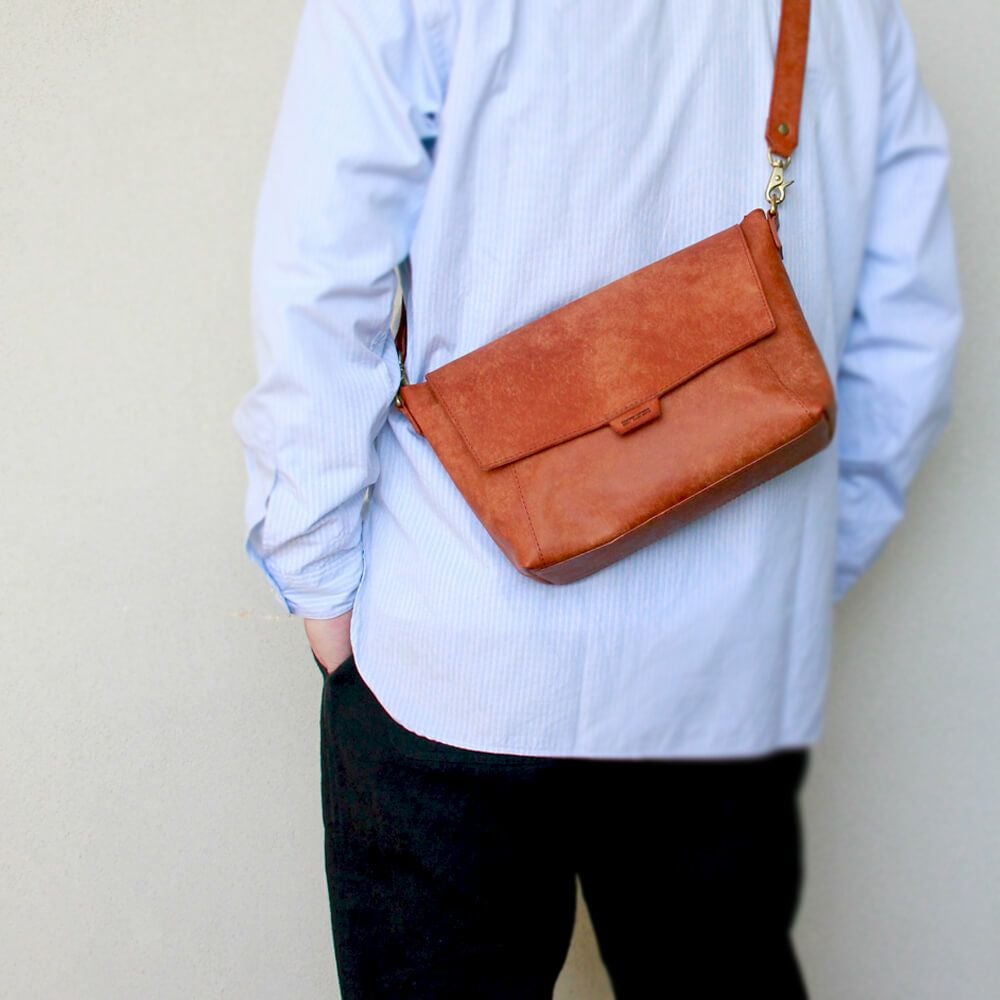 Ryu] MESSENGER BAG (M) | Ryu(リュウ)公式ECサイト／Wath'z