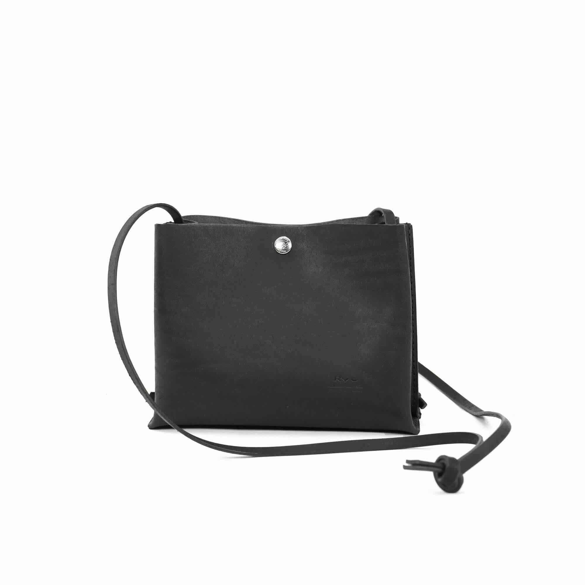 ryuリュウショルダーバッグ ヒロ Ryu] MOON SHOULDER BAG (M) | Ryu(リュウ)公式ECサイト／Wath'z